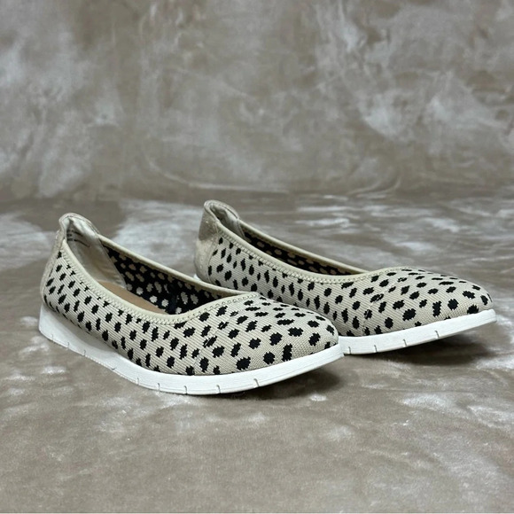 Seychelles Knit Slip On Ballet Flat Spot Tumble Animal White Beige Black Size 7 - Picture 1 of 10